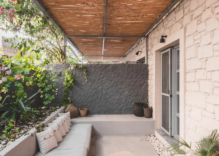 Gaia Bazaar 阿拉恰特